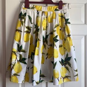 Lemon pattern, Pleated flare skirt